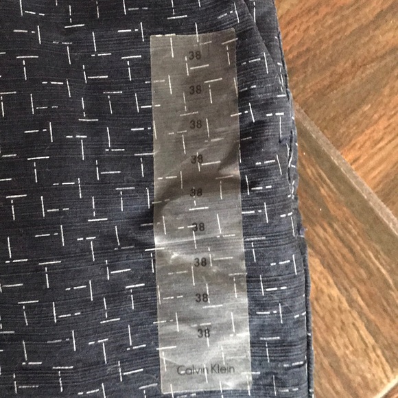 CALVIN KLEIN SHORTS - Picture 3 of 7